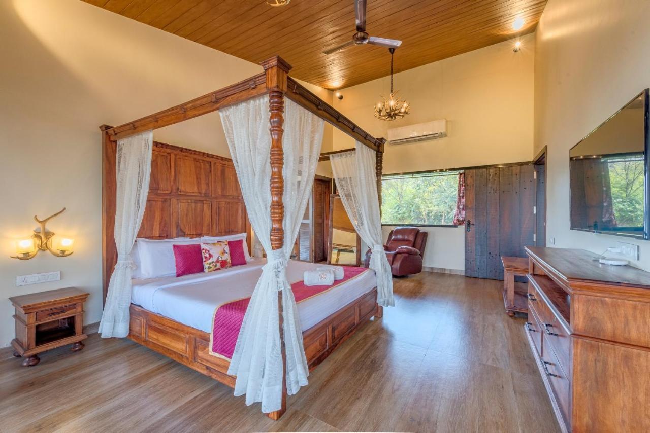 Saffronstays Althea - 4 Brd Veg Only Villa In Pawna With Jacuzzi In Every Room Lonavla Exterior foto