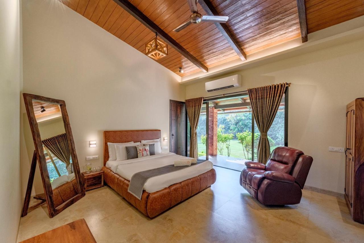 Saffronstays Althea - 4 Brd Veg Only Villa In Pawna With Jacuzzi In Every Room Lonavla Exterior foto