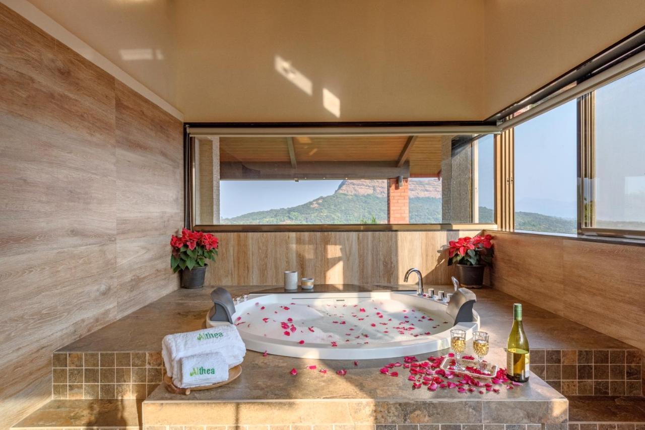 Saffronstays Althea - 4 Brd Veg Only Villa In Pawna With Jacuzzi In Every Room Lonavla Exterior foto