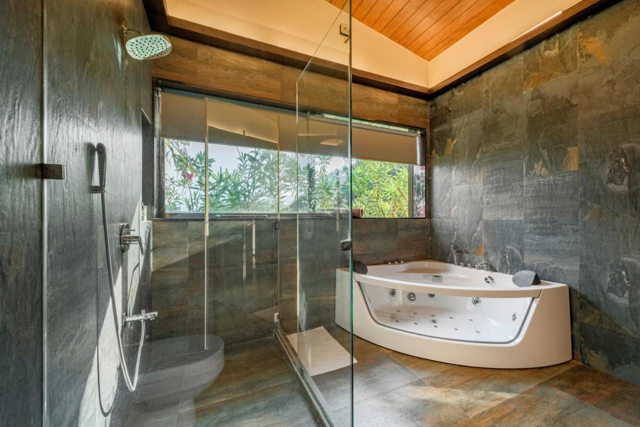 Saffronstays Althea - 4 Brd Veg Only Villa In Pawna With Jacuzzi In Every Room Lonavla Exterior foto